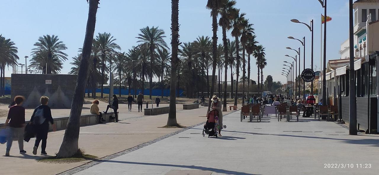 Sunny&Beach In Valenza Esterno foto